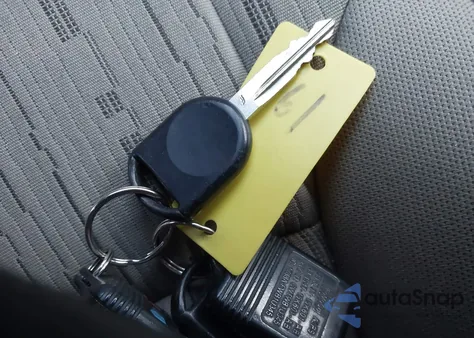 2010 Ford Focus Se z USA, uszkodzony, nr VIN 1FAHP3FN4AW188707